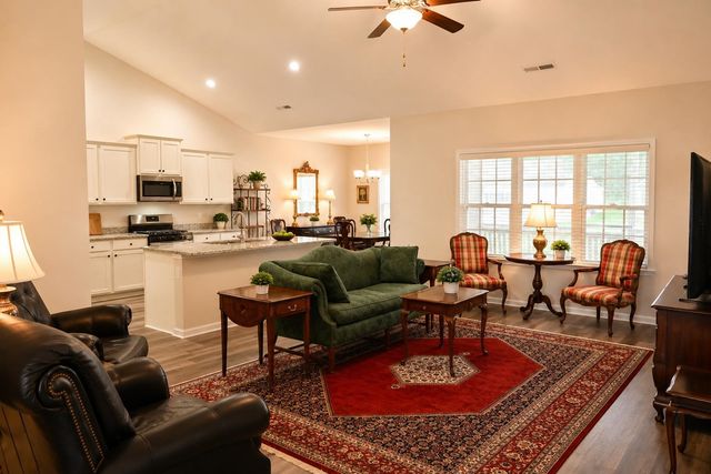 402 Grain Field Dr., Georgetown, SC 29440