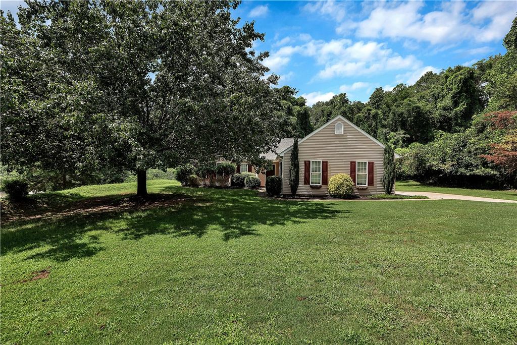 106 Tall Willow Drive, Seneca, SC 29672