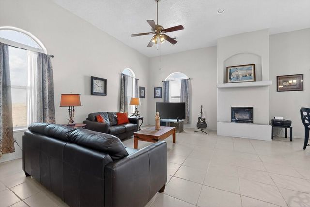 41 Pino Road, Veguita, NM 87062