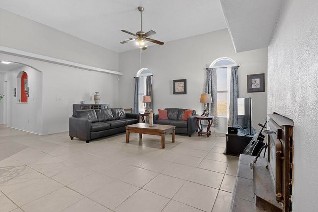 41 Pino Road, Veguita, NM 87062