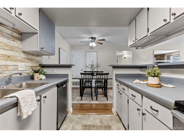 18302 E Kepner Pl 203, Aurora, CO 80017