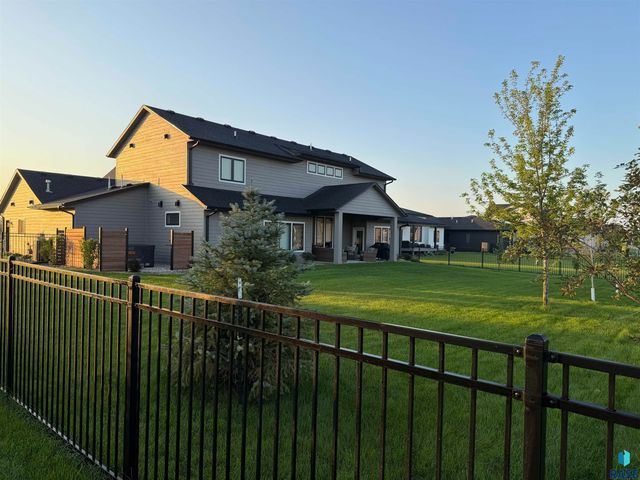 431 Brody Ct Court, Harrisburg, SD 57032
