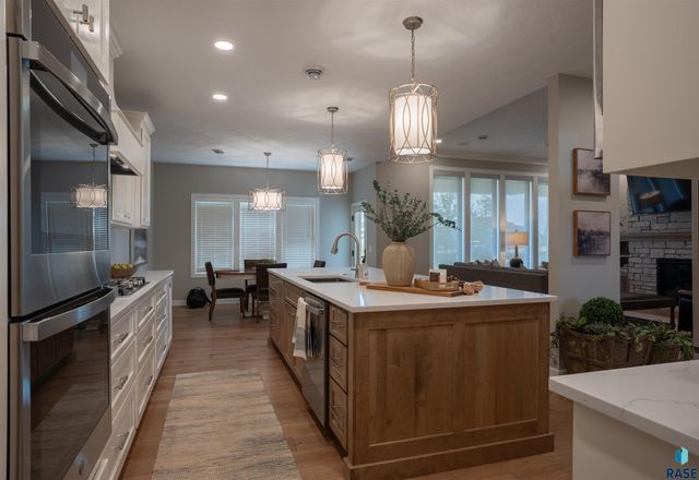 431 Brody Ct Court, Harrisburg, SD 57032