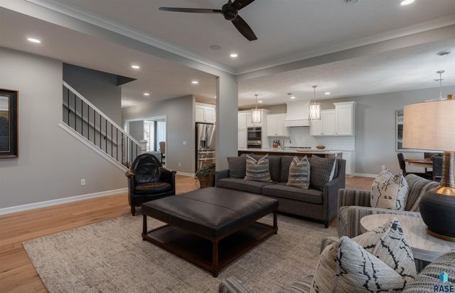 431 Brody Ct Court, Harrisburg, SD 57032