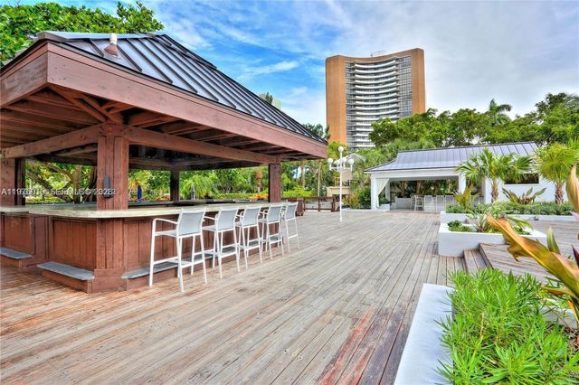 780 NE 69th St 1705, Miami, FL 33138