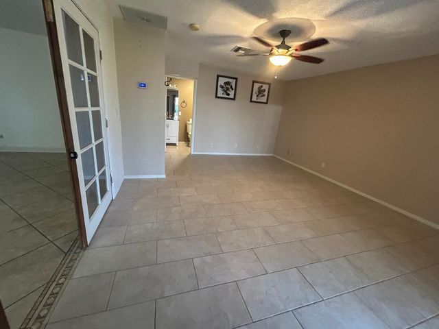 6916 W Georgia Avenue, Glendale, AZ 85303