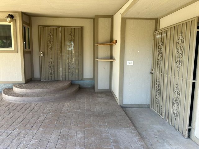 6916 W Georgia Avenue, Glendale, AZ 85303