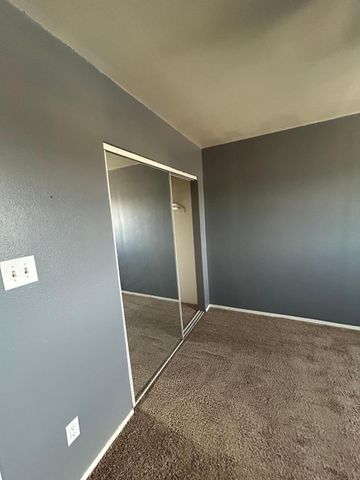 6916 W Georgia Avenue, Glendale, AZ 85303