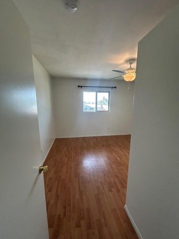 6916 W Georgia Avenue, Glendale, AZ 85303