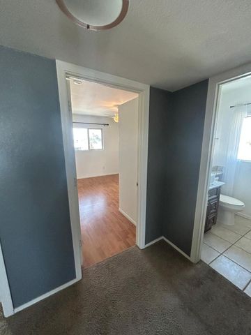 6916 W Georgia Avenue, Glendale, AZ 85303