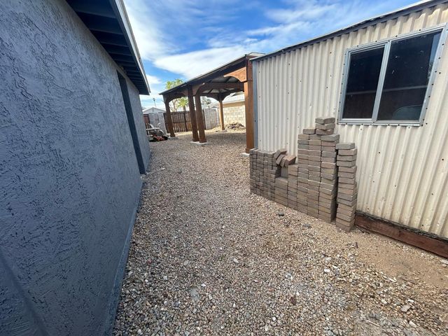 6916 W Georgia Avenue, Glendale, AZ 85303