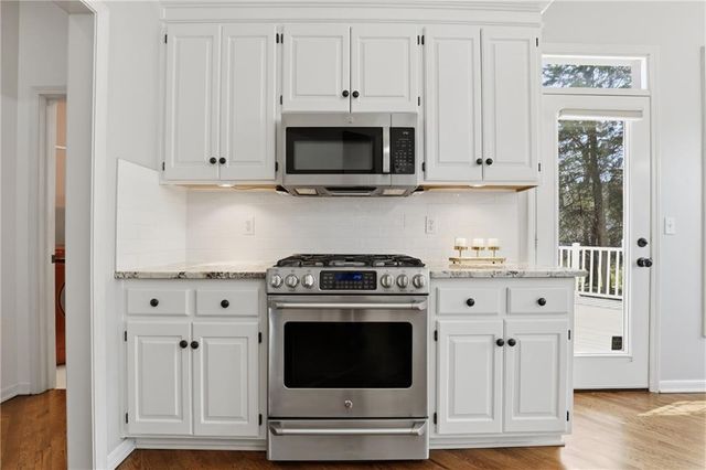 8317 W 144th Place, Overland Park, KS 66223