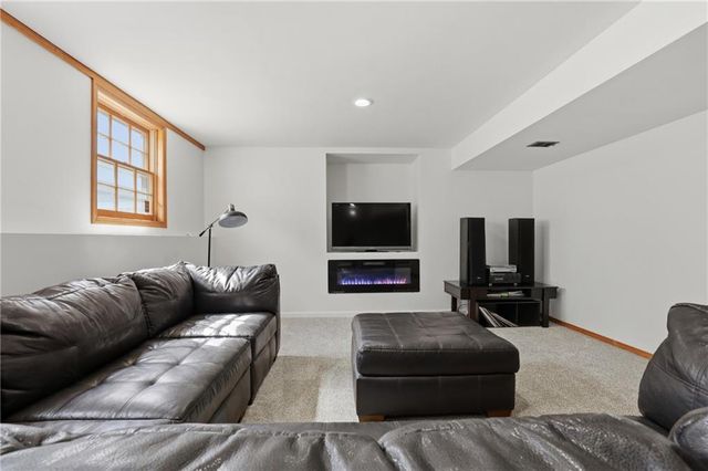 8317 W 144th Place, Overland Park, KS 66223