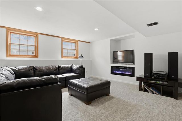 8317 W 144th Place, Overland Park, KS 66223