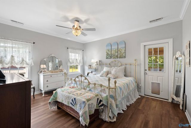 4283 Barkley Bridge Road SW, Hartselle, AL 35640