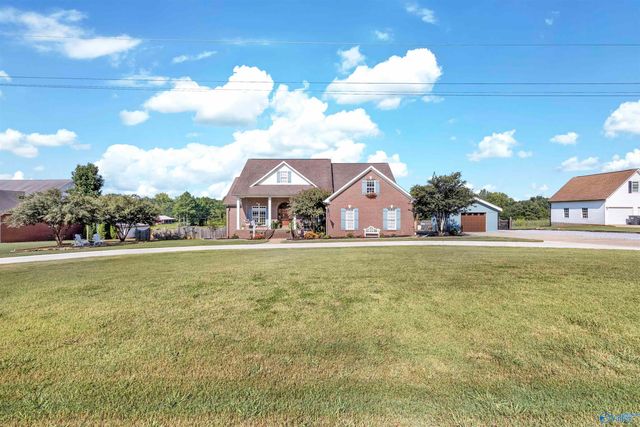 4283 Barkley Bridge Road SW, Hartselle, AL 35640