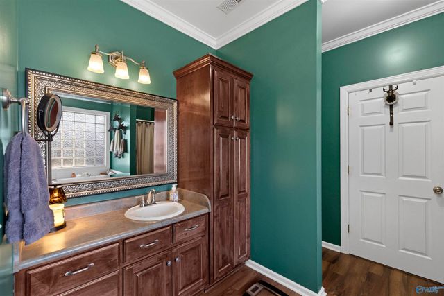 4283 Barkley Bridge Road SW, Hartselle, AL 35640