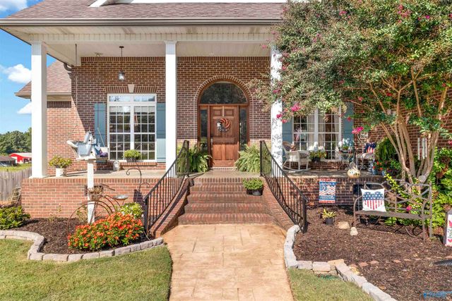 4283 Barkley Bridge Road SW, Hartselle, AL 35640