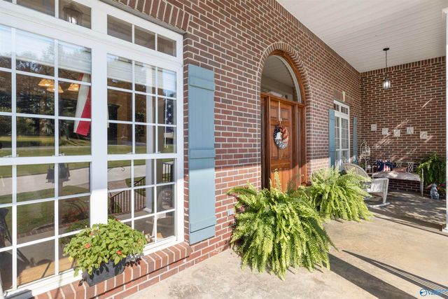 4283 Barkley Bridge Road SW, Hartselle, AL 35640