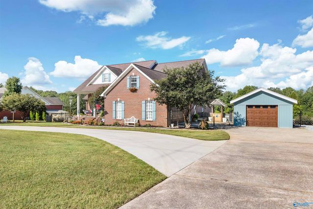 4283 Barkley Bridge Road SW, Hartselle, AL 35640