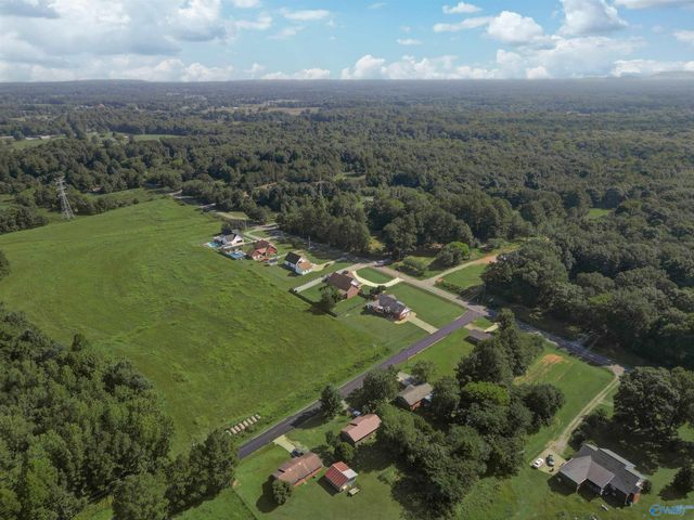 4283 Barkley Bridge Road SW, Hartselle, AL 35640
