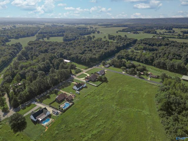 4283 Barkley Bridge Road SW, Hartselle, AL 35640