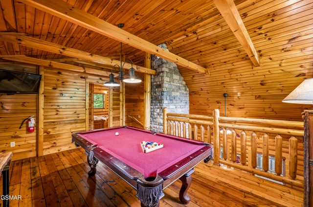 1857 Elk Springs Way, Gatlinburg, TN 37738