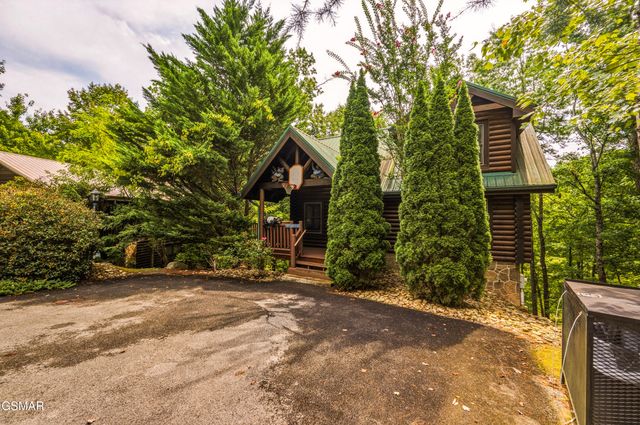 1857 Elk Springs Way, Gatlinburg, TN 37738
