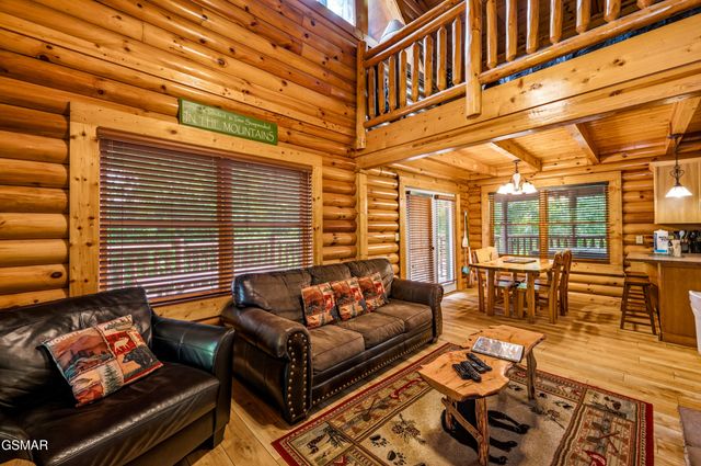 1857 Elk Springs Way, Gatlinburg, TN 37738