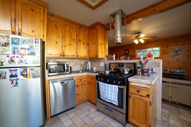 35861 Highland Dr E, Wishon, CA 93669