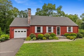 39 Buttonball Lane, Glastonbury, CT 06033