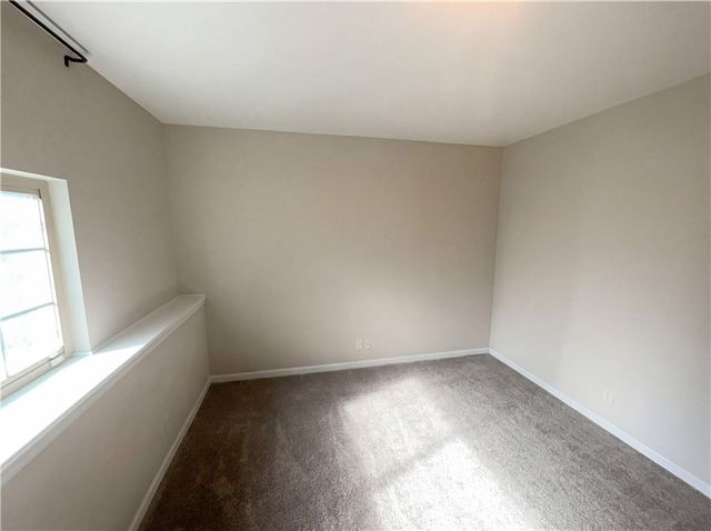 216 Greystone Way, Grain Valley, MO 64029