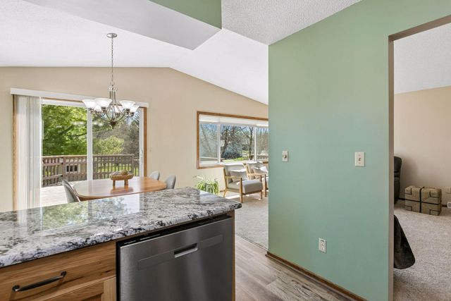 4320 Greenhaven Court, Vadnais Heights, MN 55127