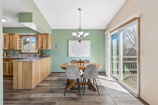 4320 Greenhaven Court, Vadnais Heights, MN 55127