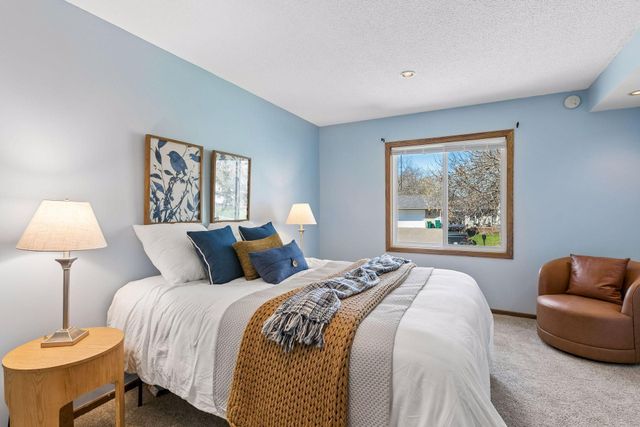 4320 Greenhaven Court, Vadnais Heights, MN 55127