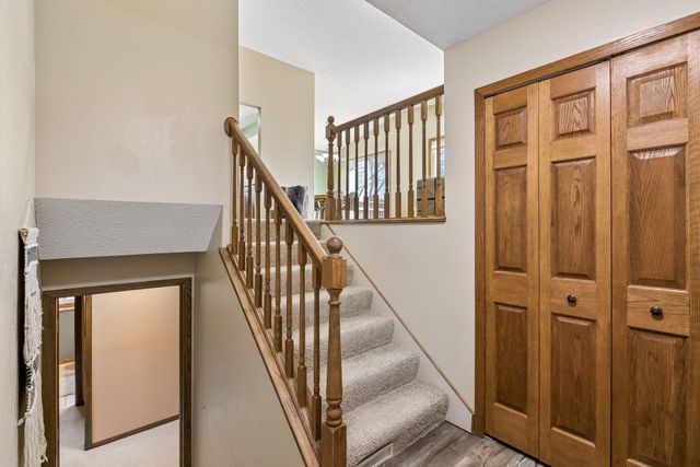 4320 Greenhaven Court, Vadnais Heights, MN 55127