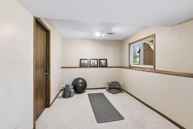 4320 Greenhaven Court, Vadnais Heights, MN 55127