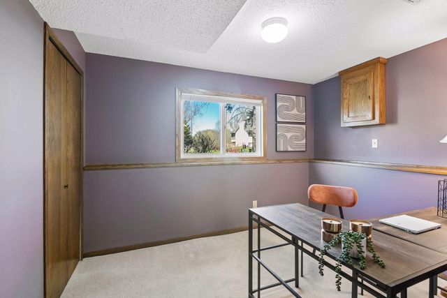 4320 Greenhaven Court, Vadnais Heights, MN 55127