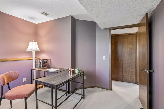 4320 Greenhaven Court, Vadnais Heights, MN 55127