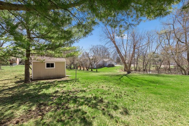 4320 Greenhaven Court, Vadnais Heights, MN 55127