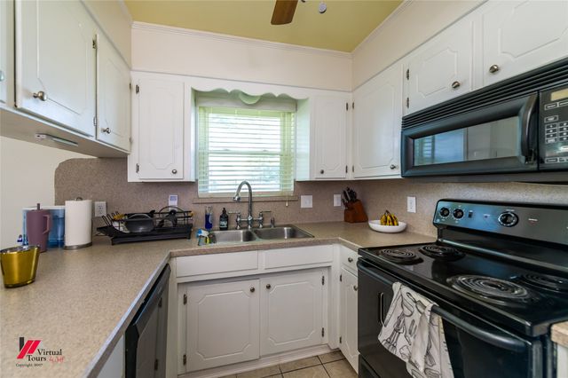 2217 General York, Bossier City, LA 71112
