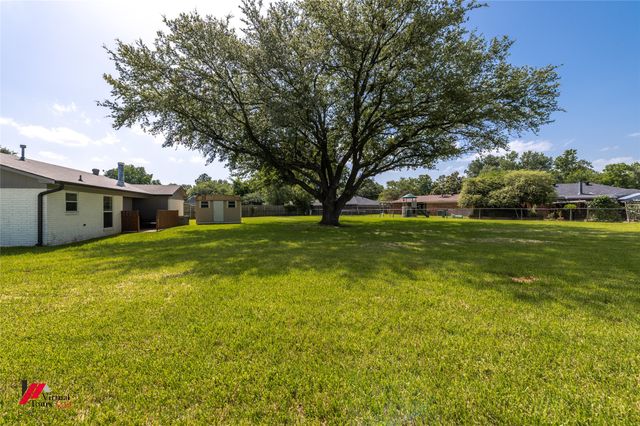 2217 General York, Bossier City, LA 71112