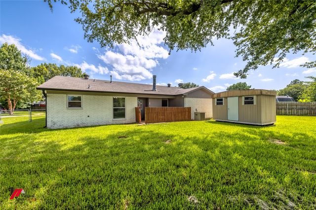 2217 General York, Bossier City, LA 71112