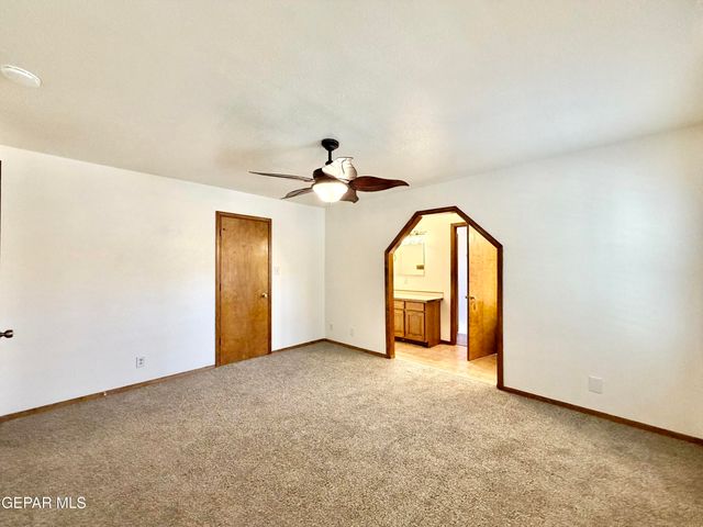 2452 W O'Hara Road, Anthony, NM 88021