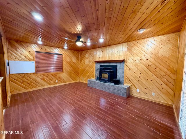 2452 W O'Hara Road, Anthony, NM 88021