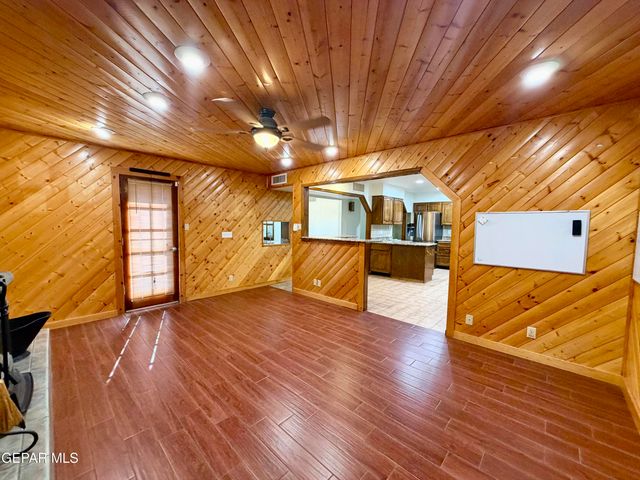 2452 W O'Hara Road, Anthony, NM 88021