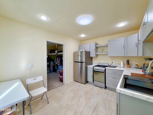 2452 W O'Hara Road, Anthony, NM 88021