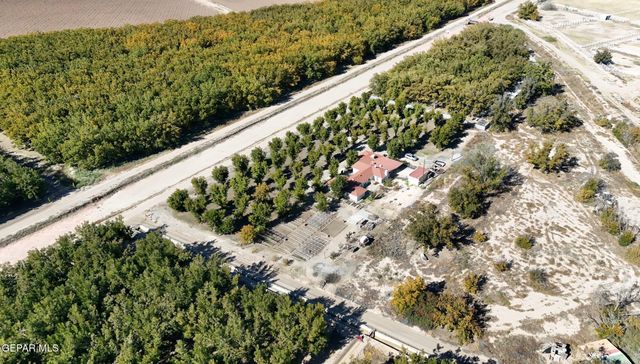 2452 W O'Hara Road, Anthony, NM 88021