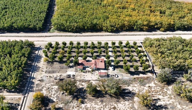 2452 W O'Hara Road, Anthony, NM 88021