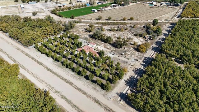 2452 W O'Hara Road, Anthony, NM 88021